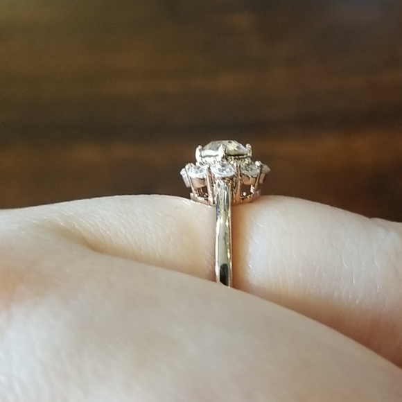 Rose Gold Ring - Picture 5 of 7